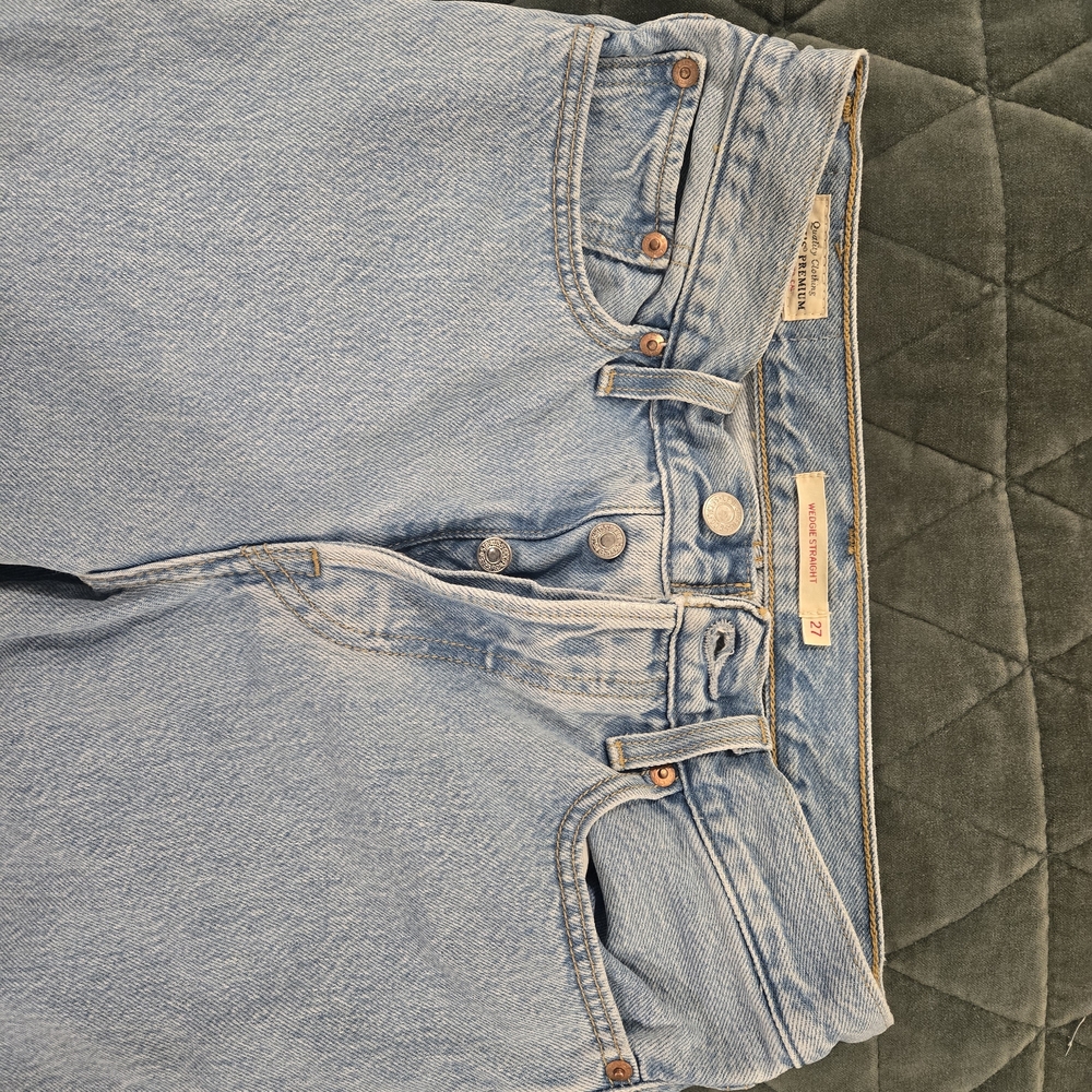 Levi's Women's High Rise Light Blue Jeans
